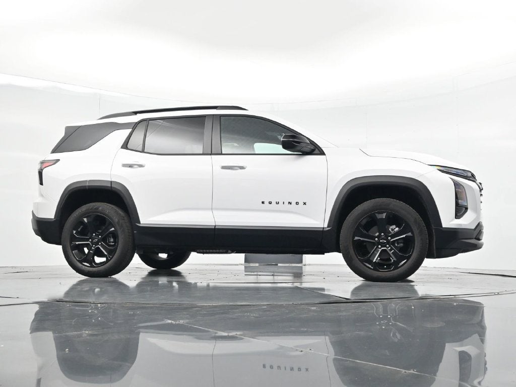 2027 Chevrolet Equinox LT - Photo 32