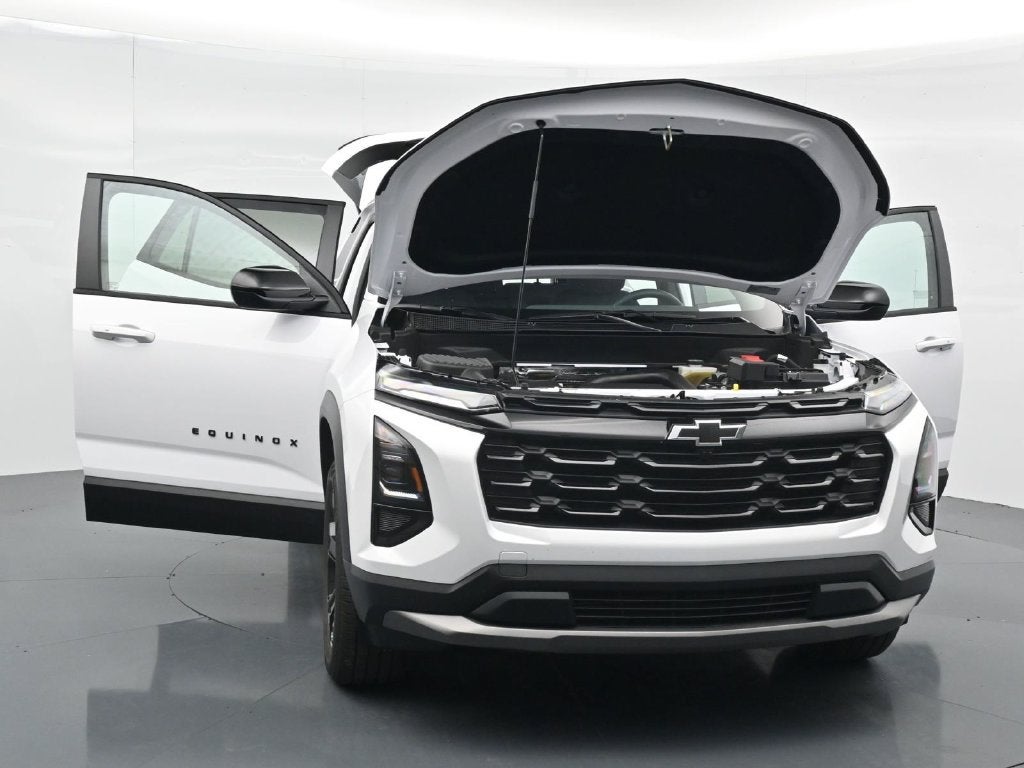 2027 Chevrolet Equinox LT - Photo 34
