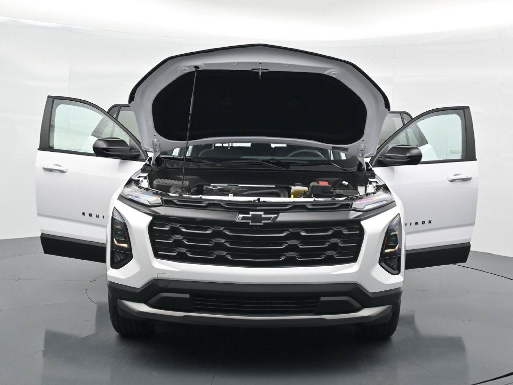 2027 Chevrolet Equinox LT - Photo 35