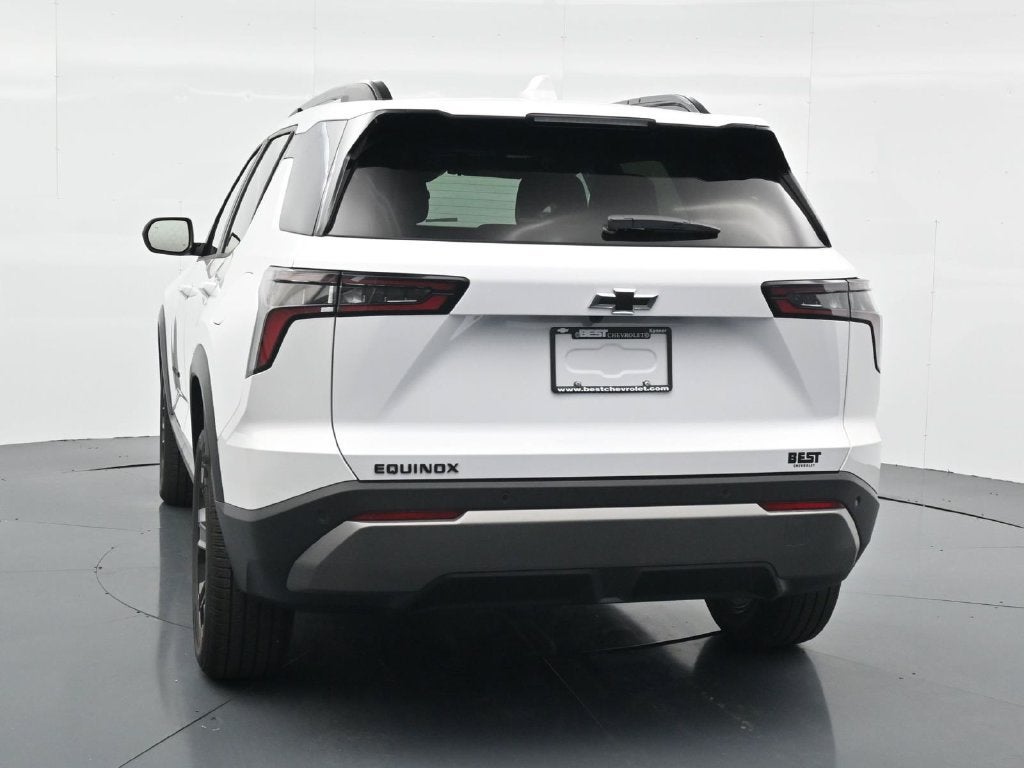 2027 Chevrolet Equinox LT - Photo 6