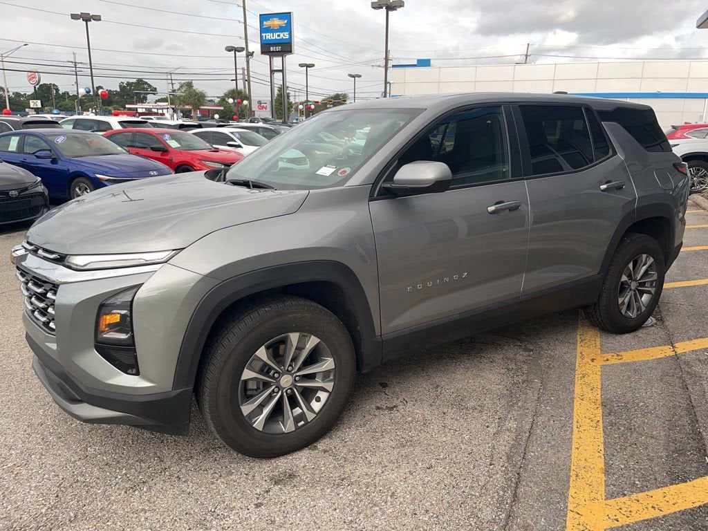 2026 Chevrolet Equinox LT 1.5T's photo
