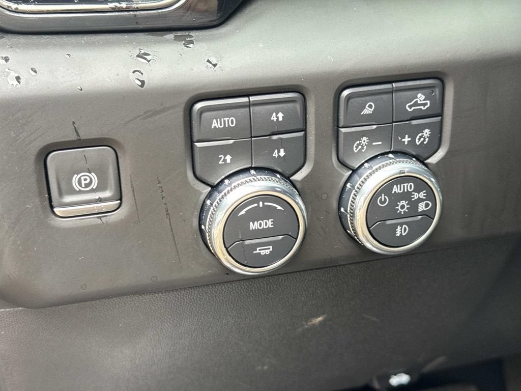 2025 GMC Sierra 1500 AT4X