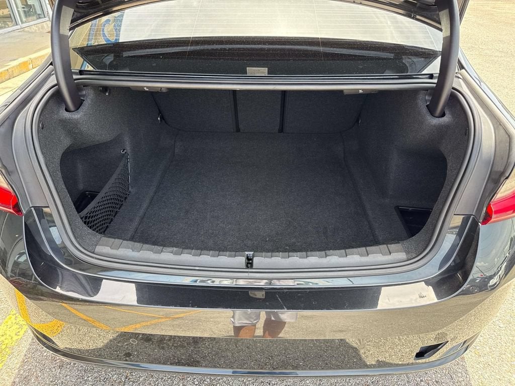 2024 BMW 3 Series 330i