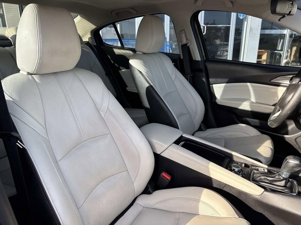 2018 Mazda Mazda3 4-Door Grand Touring