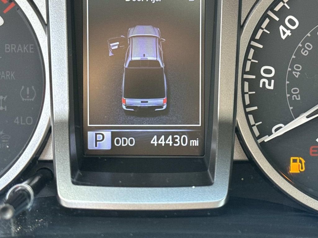 2022 Toyota Tacoma 2WD SR5