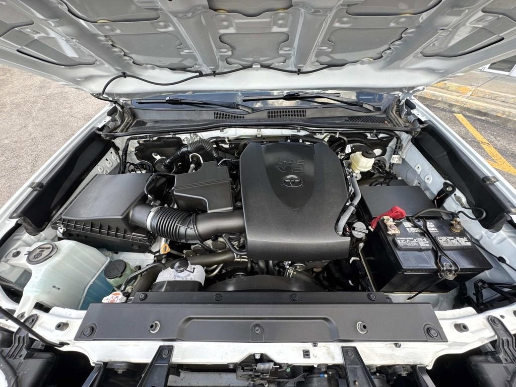 2022 Toyota Tacoma 2WD SR5