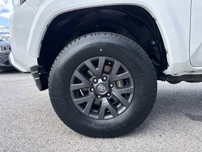 2022 Toyota Tacoma 2WD SR5