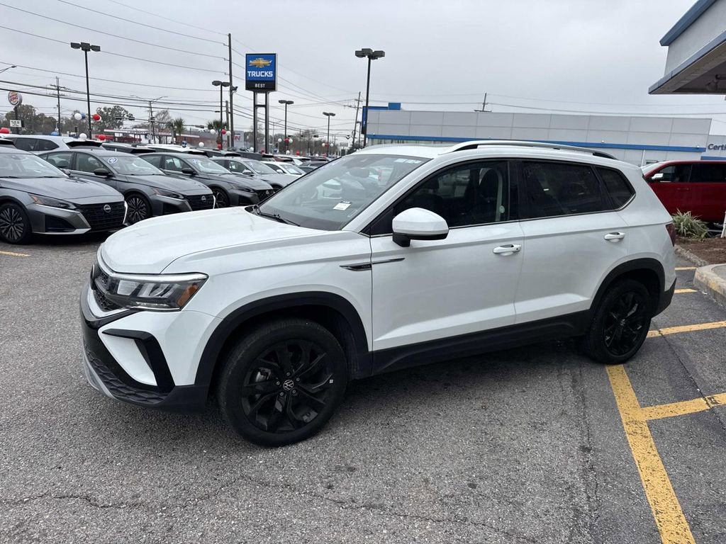 2024 Volkswagen Taos SE