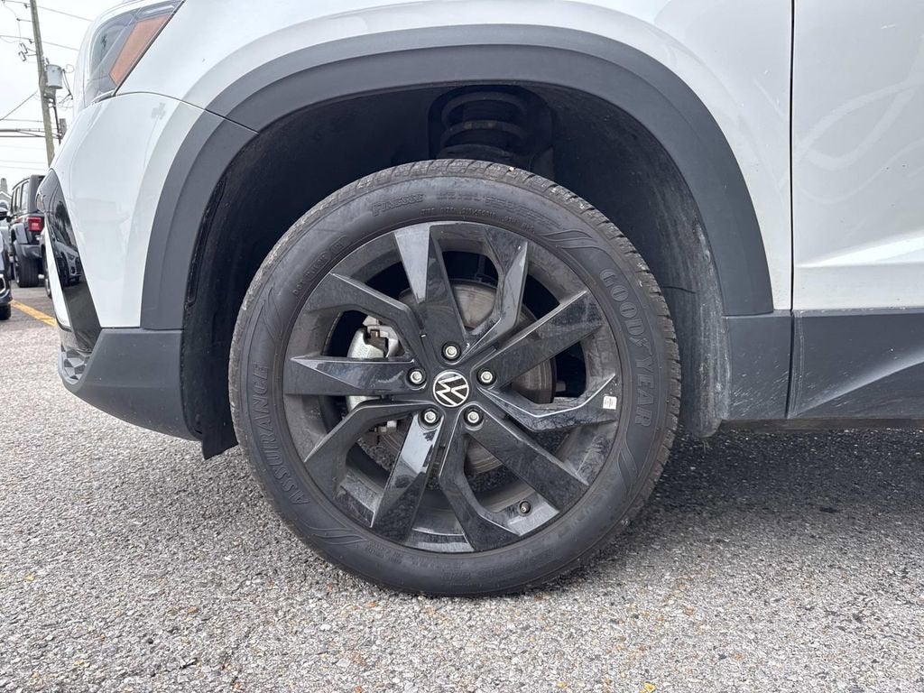 2024 Volkswagen Taos SE