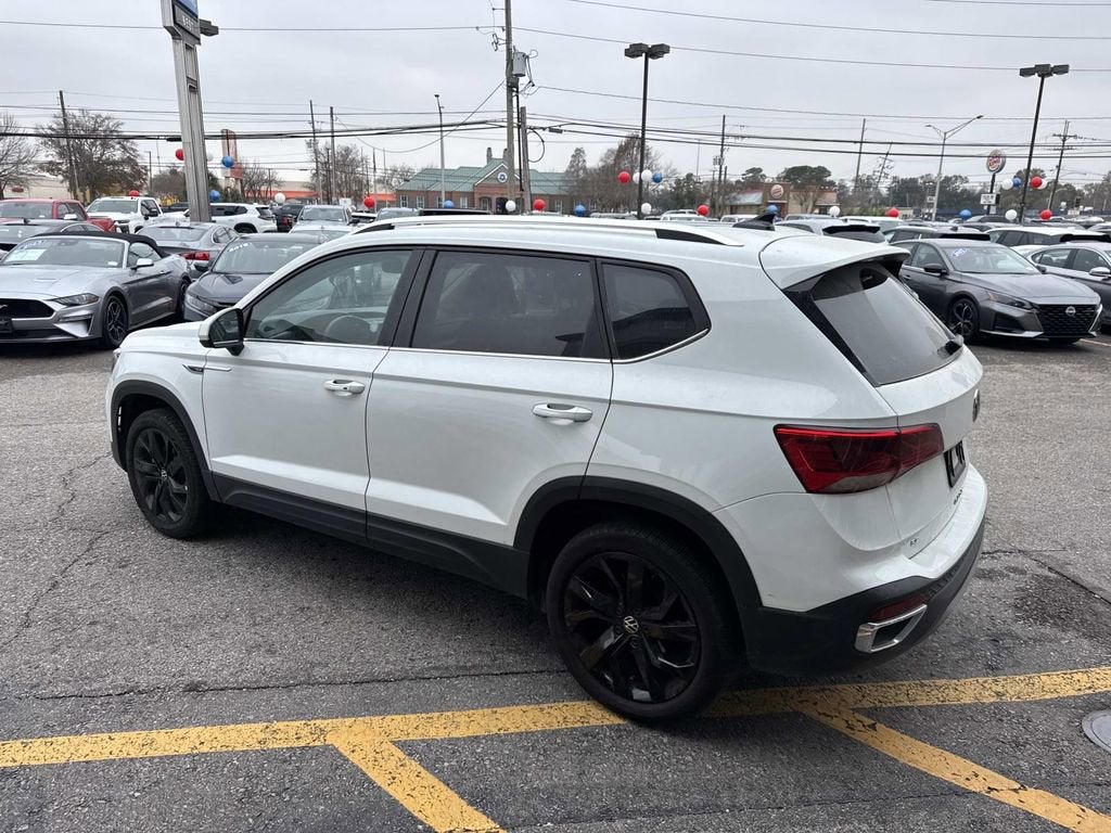 2024 Volkswagen Taos SE