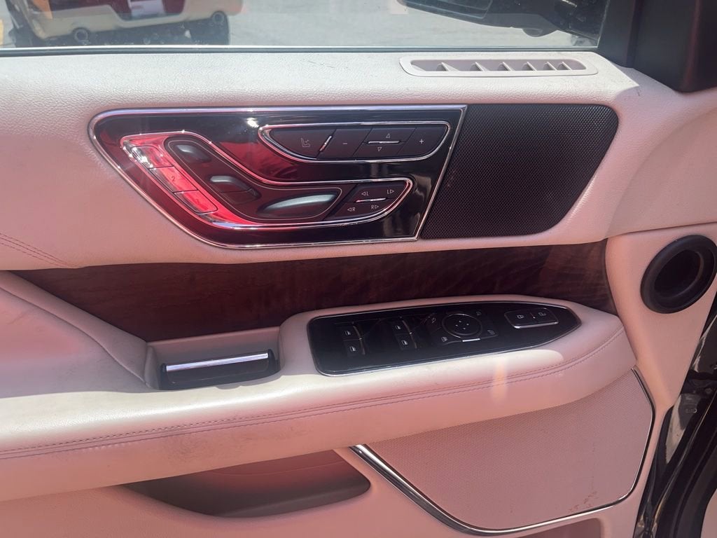 2019 Lincoln Navigator Select