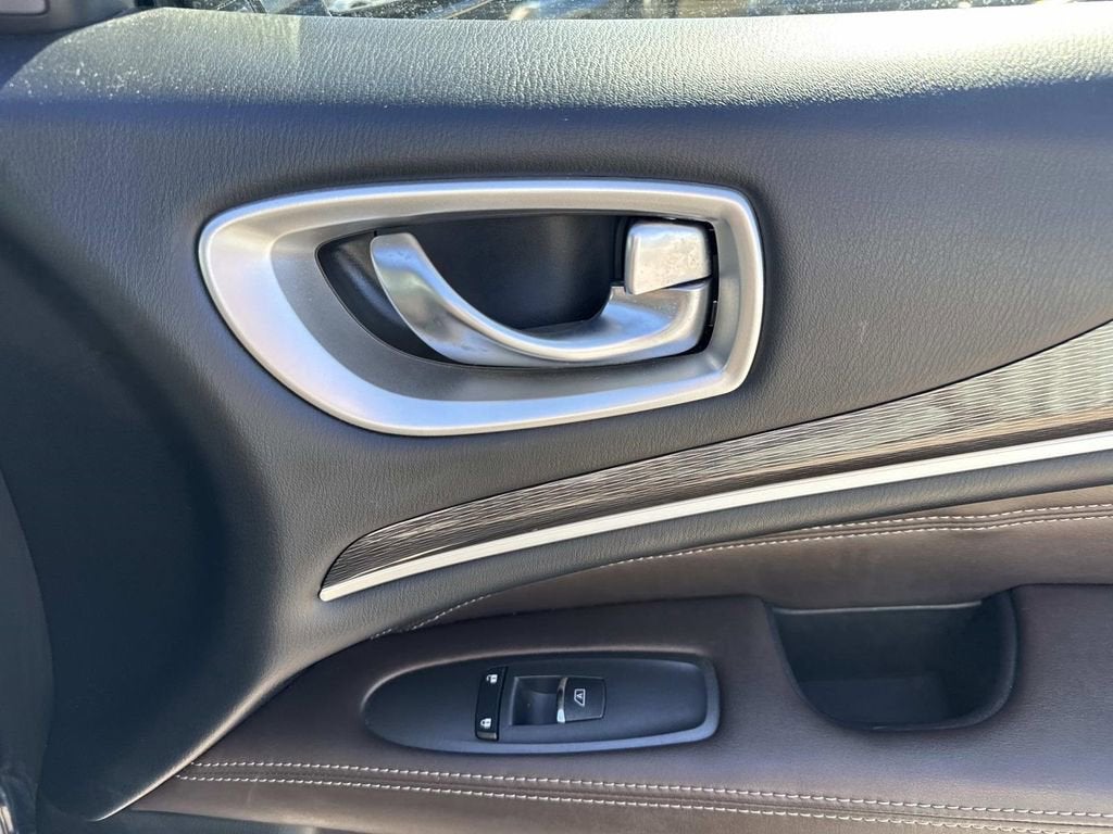 2019 INFINITI QX60 LUXE