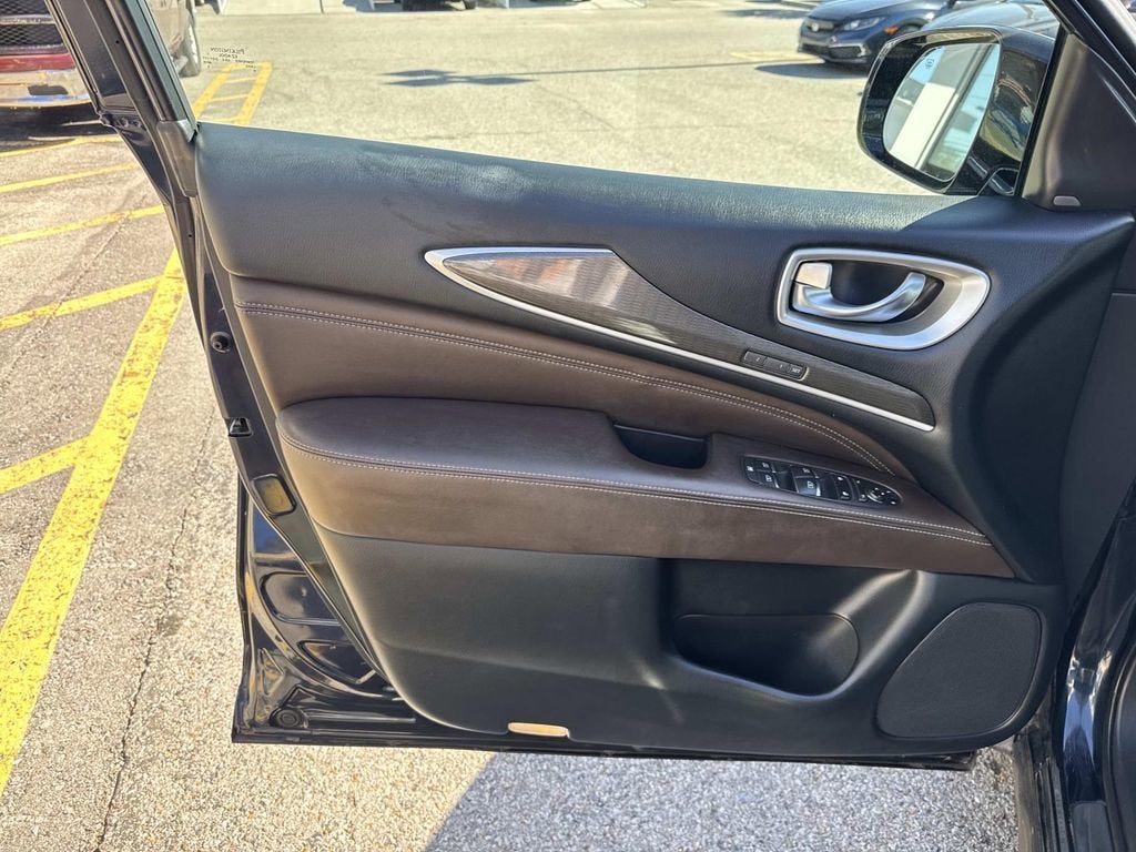 2019 INFINITI QX60 LUXE