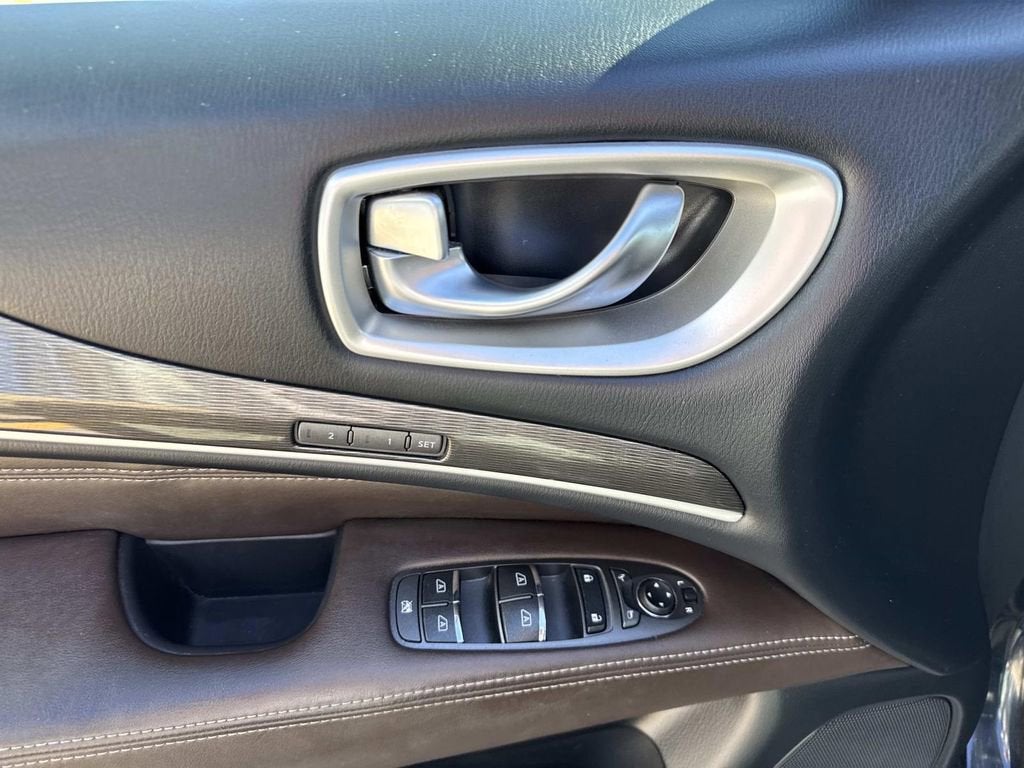 2019 INFINITI QX60 LUXE