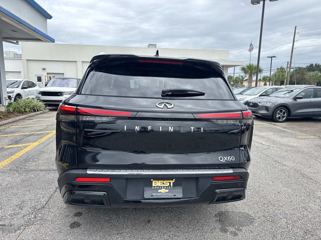 2023 INFINITI QX60 LUXE