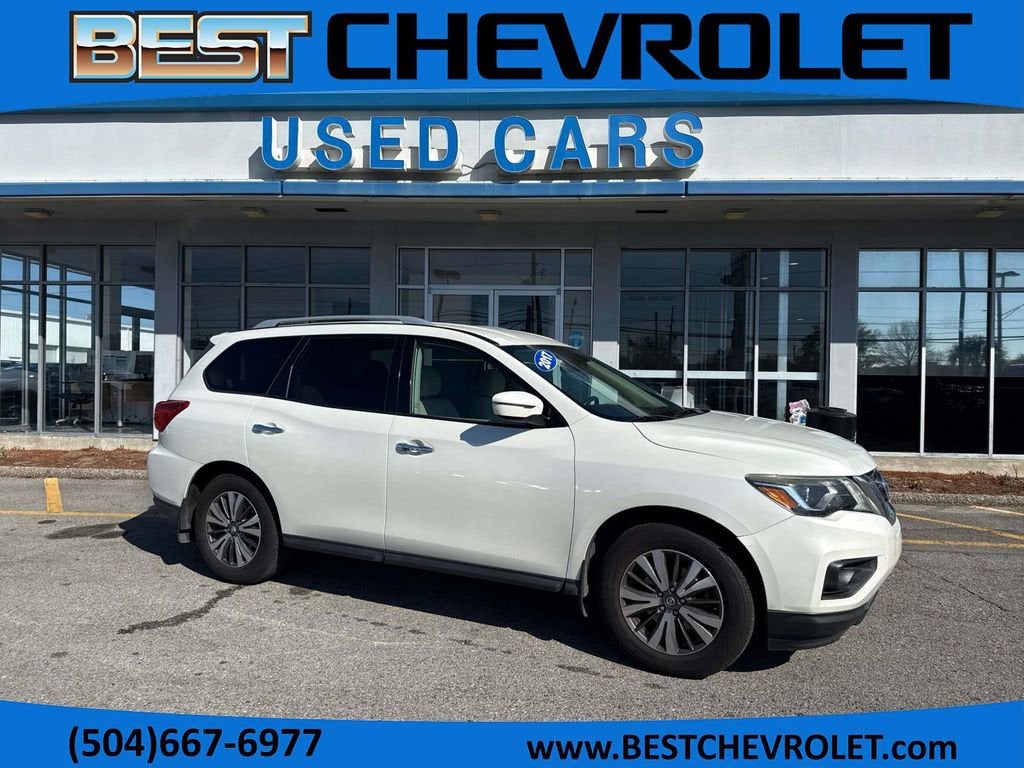 2017 Nissan Pathfinder SV