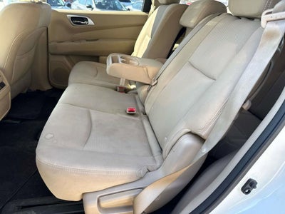 2017 Nissan Pathfinder SV