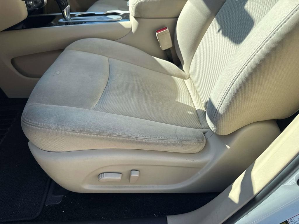 2017 Nissan Pathfinder SV