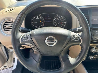 2017 Nissan Pathfinder SV