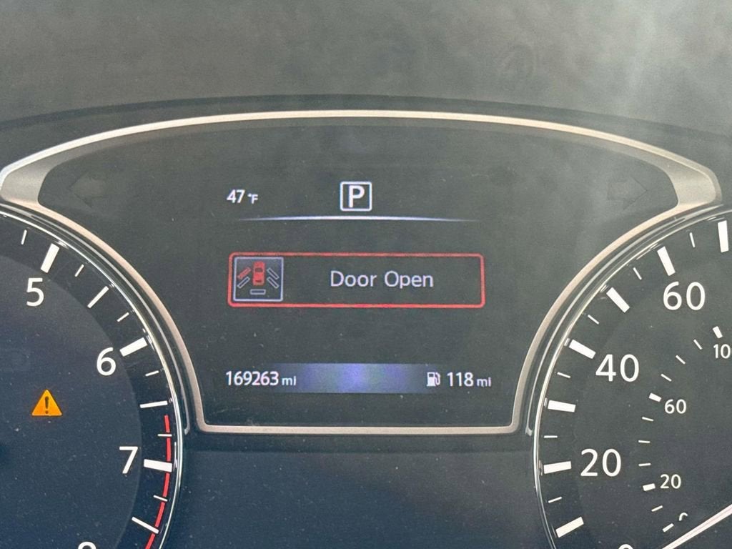 2017 Nissan Pathfinder SV