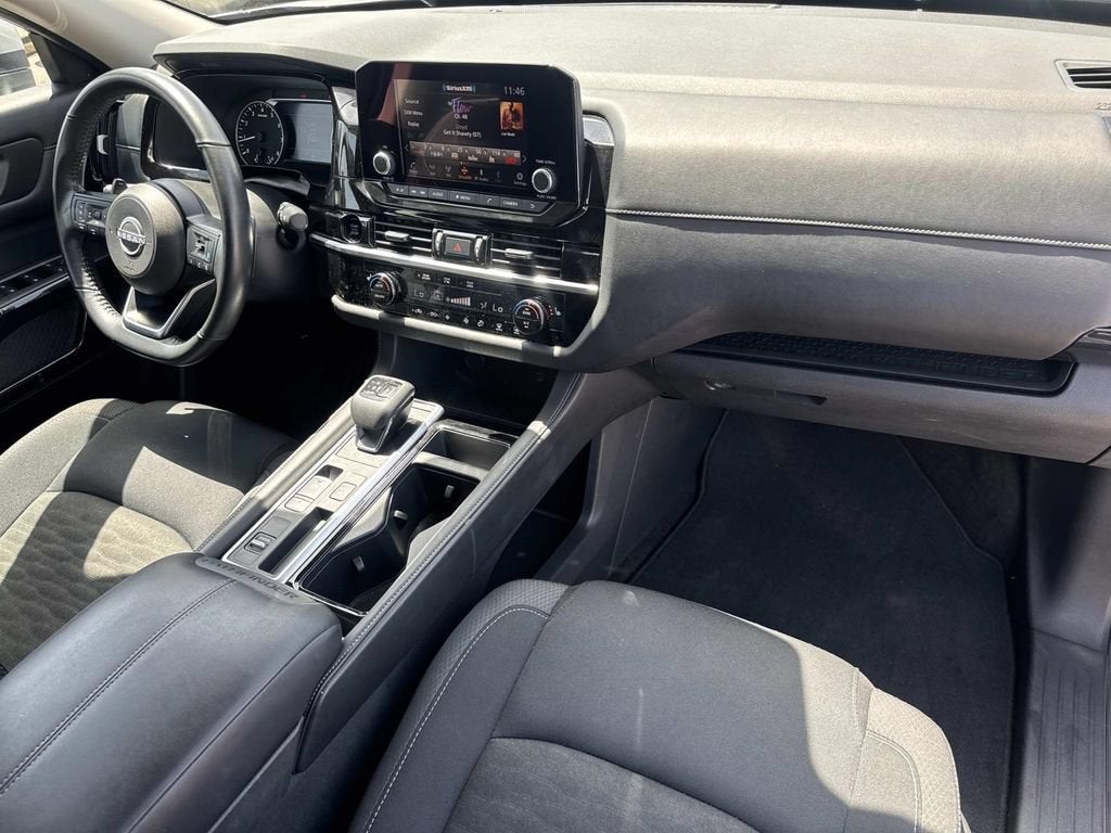 2025 Nissan Pathfinder SV - Photo 12