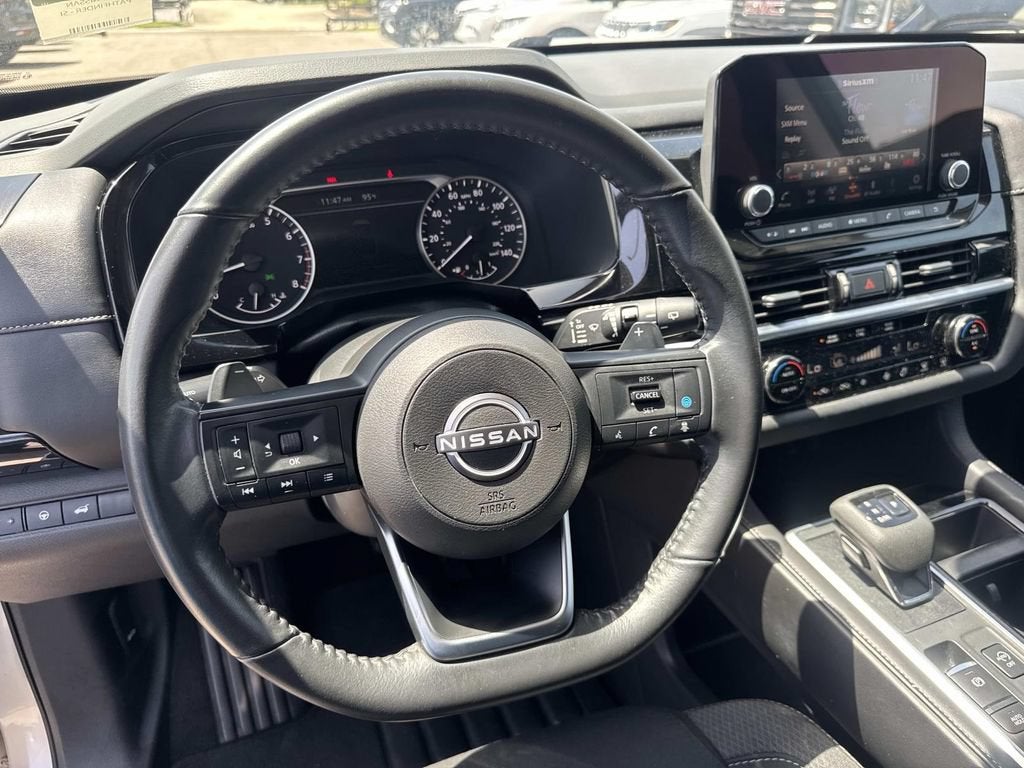 2025 Nissan Pathfinder SV - Photo 21