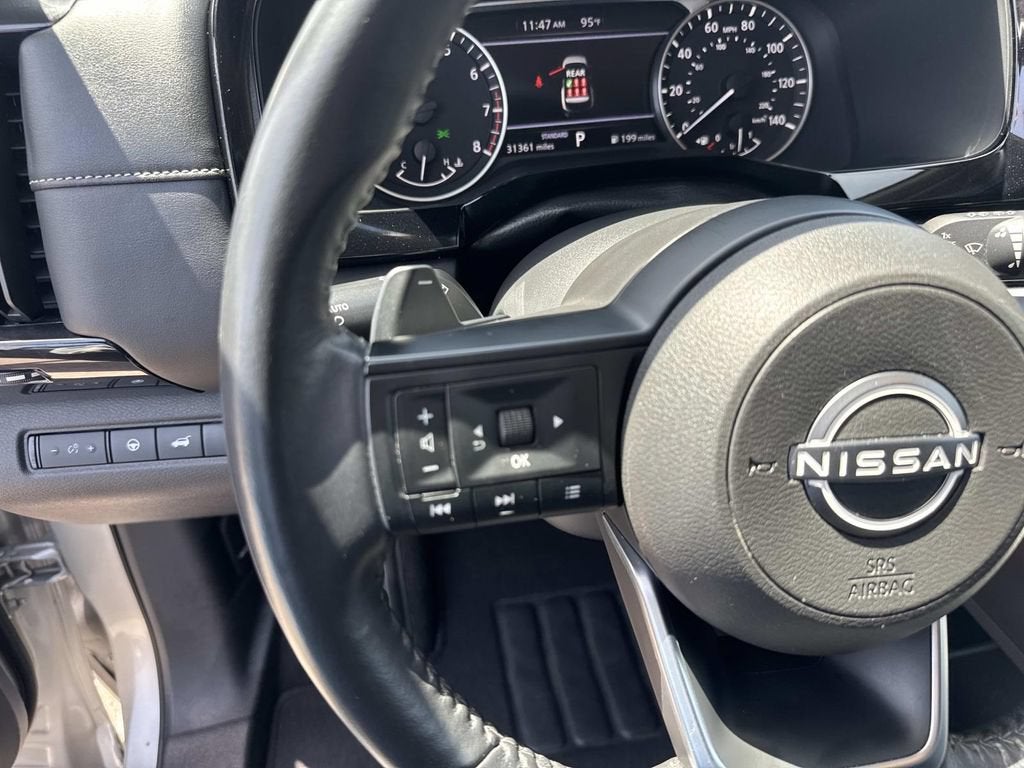 2025 Nissan Pathfinder SV