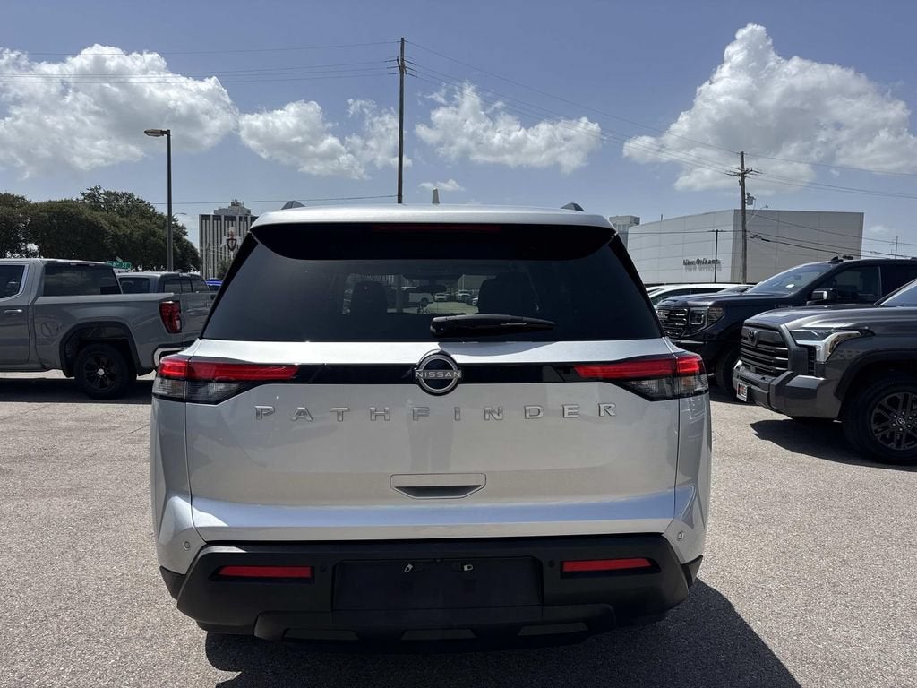 2025 Nissan Pathfinder SV - Photo 6