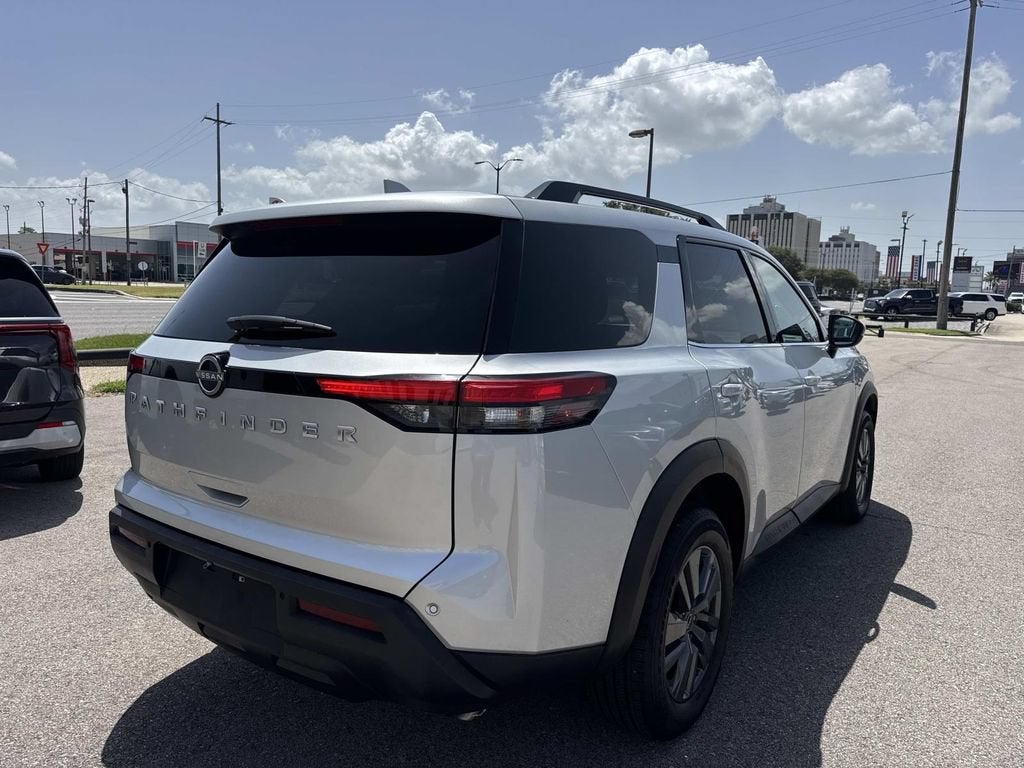 2025 Nissan Pathfinder SV - Photo 7