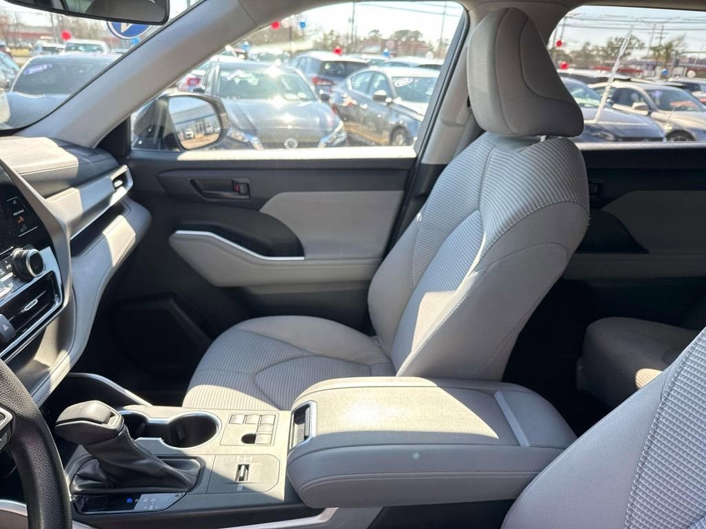 2023 Toyota Highlander L