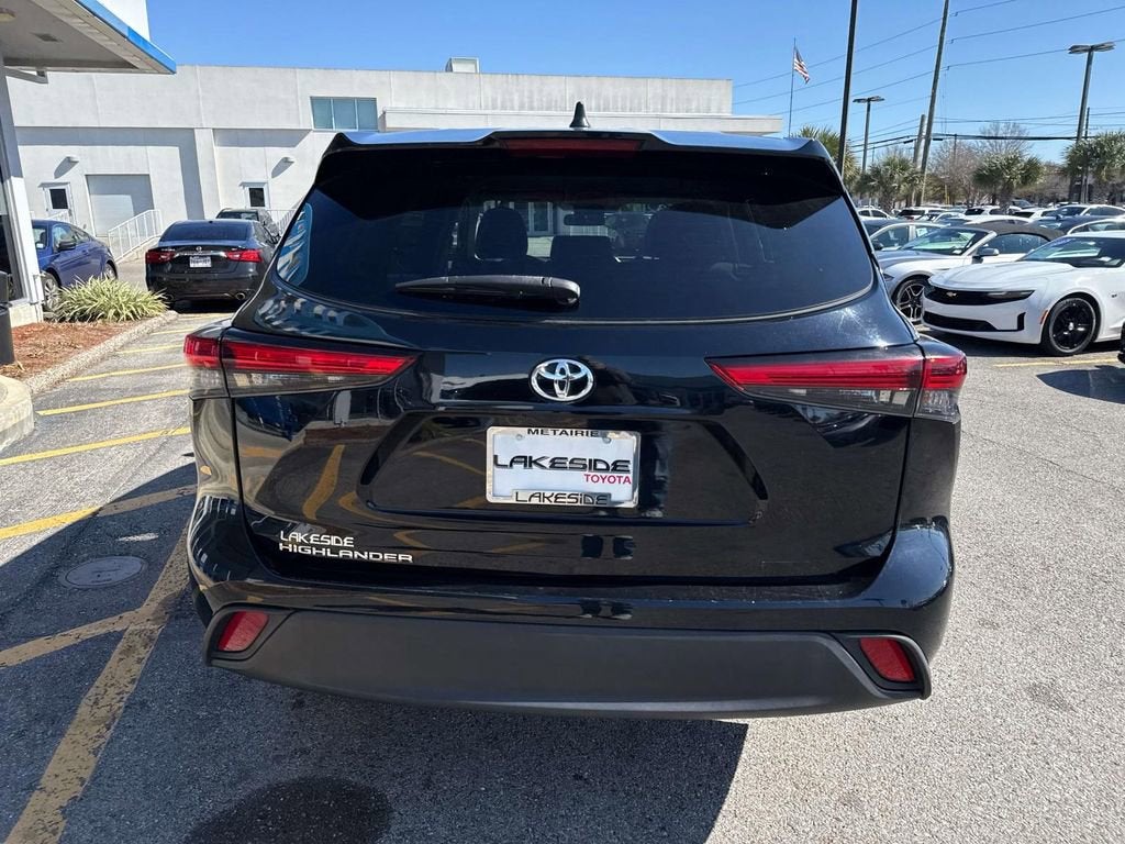 2023 Toyota Highlander L