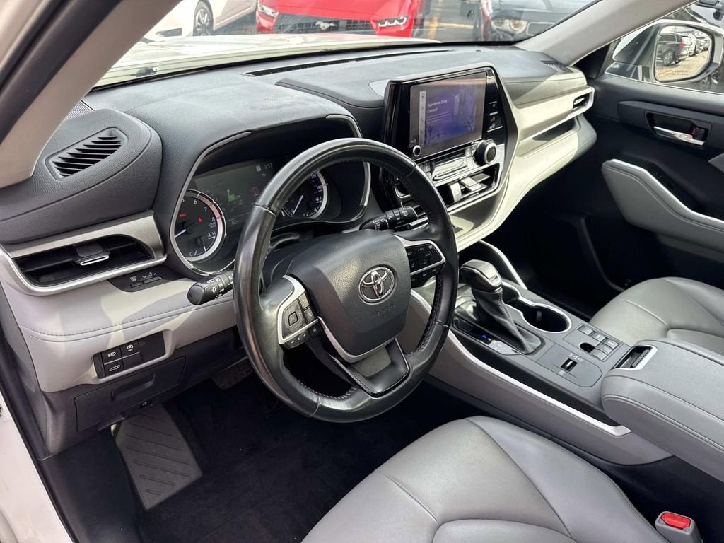 2023 Toyota Highlander L