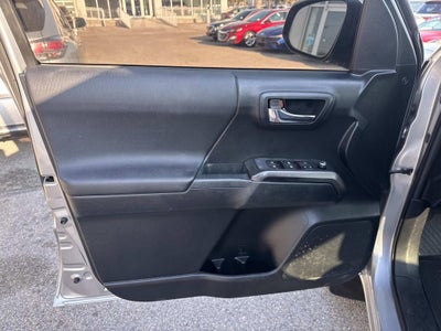 2016 Toyota Tacoma SR5