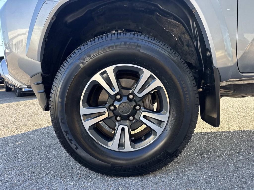 2016 Toyota Tacoma SR5