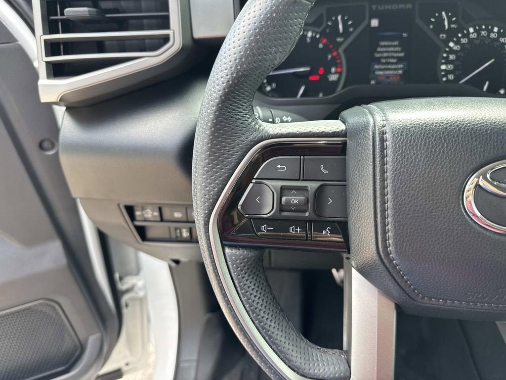 2024 Toyota Tundra 4WD SR5