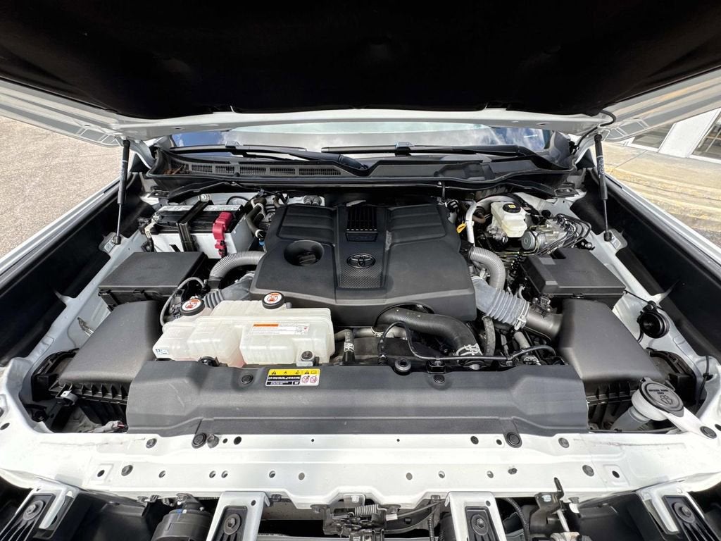 2024 Toyota Tundra 4WD SR5