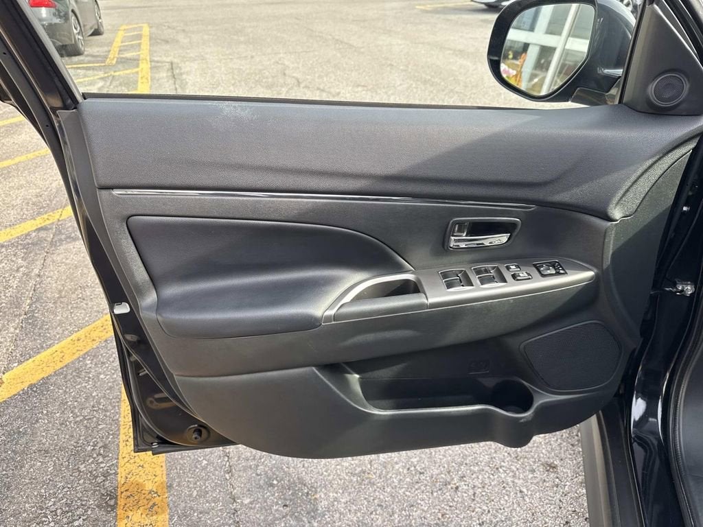 2025 Mitsubishi Outlander Sport S