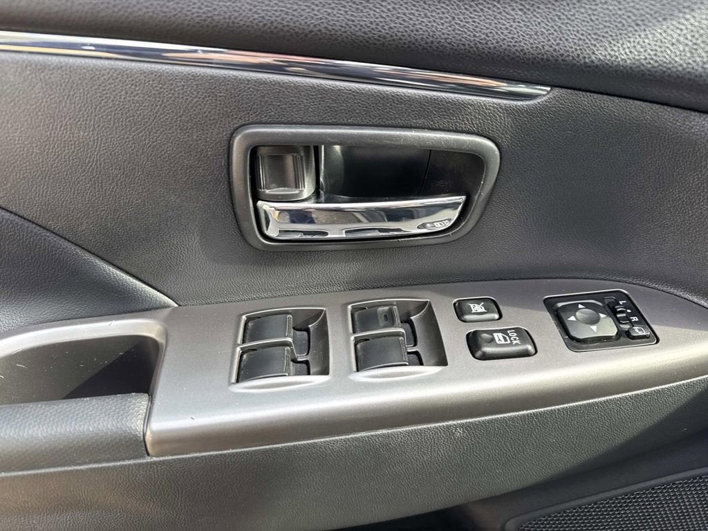 2025 Mitsubishi Outlander Sport S