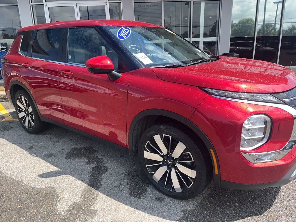 2025 Mitsubishi Outlander SE