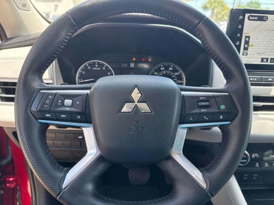 2025 Mitsubishi Outlander SE