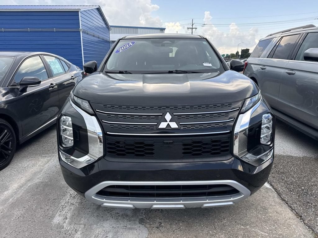 2024 Mitsubishi Outlander SE