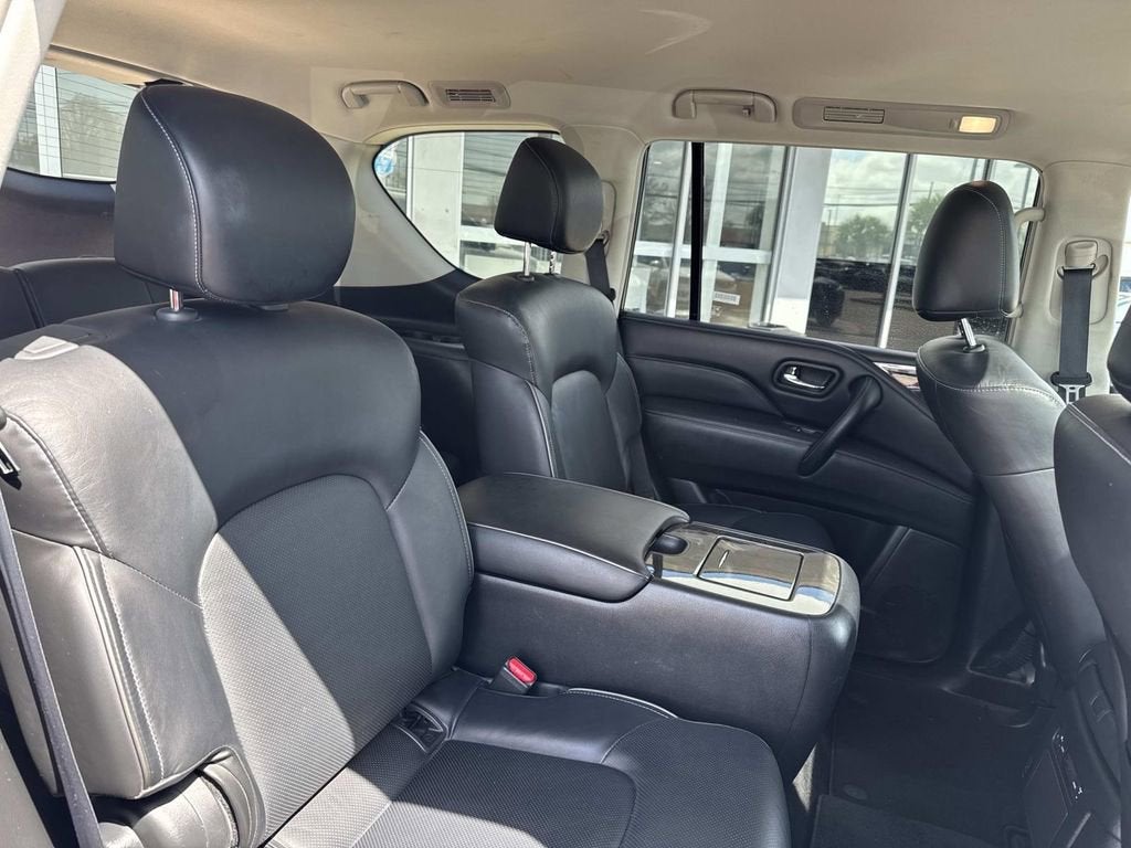 2024 INFINITI QX80 LUXE