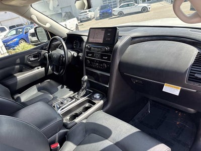 2024 INFINITI QX80 LUXE