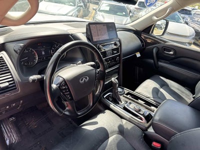 2024 INFINITI QX80 LUXE