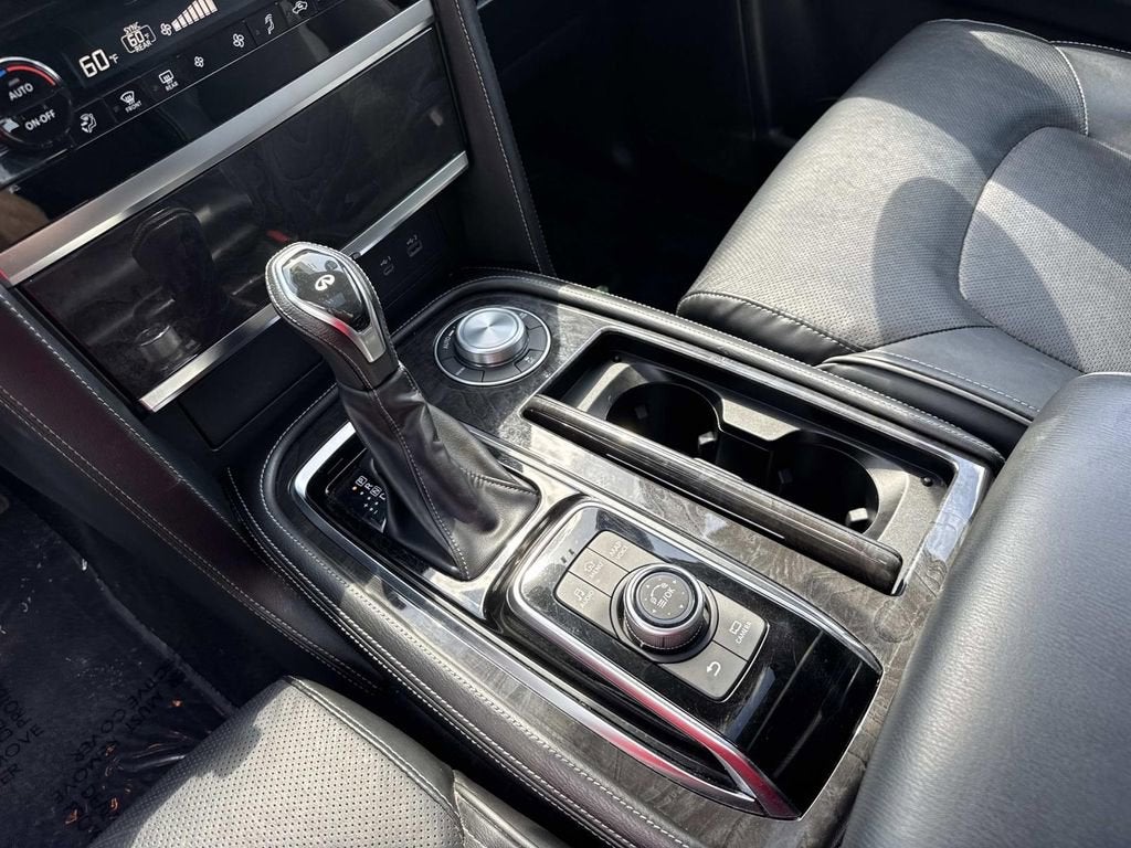 2024 INFINITI QX80 LUXE