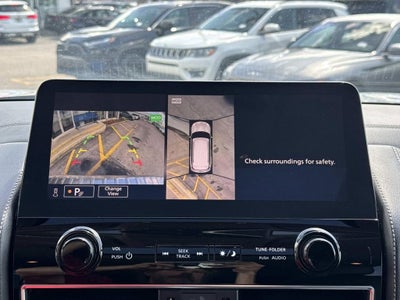 2024 INFINITI QX80 LUXE