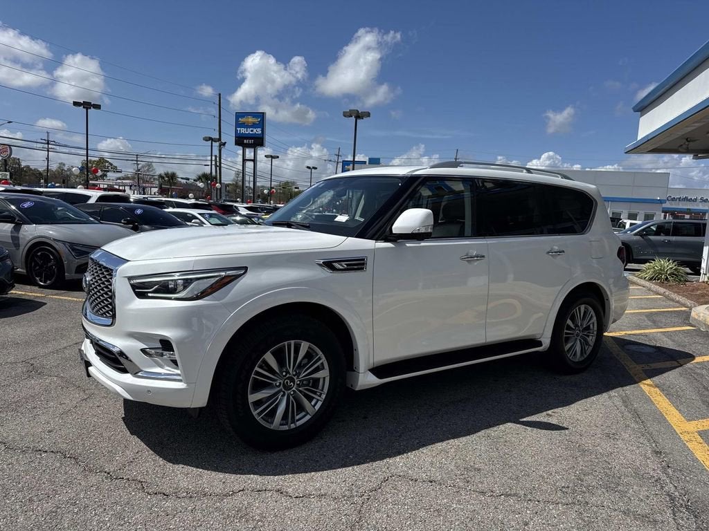 2024 INFINITI QX80 LUXE
