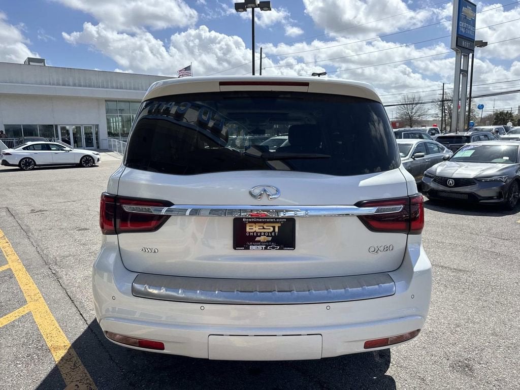 2024 INFINITI QX80 LUXE