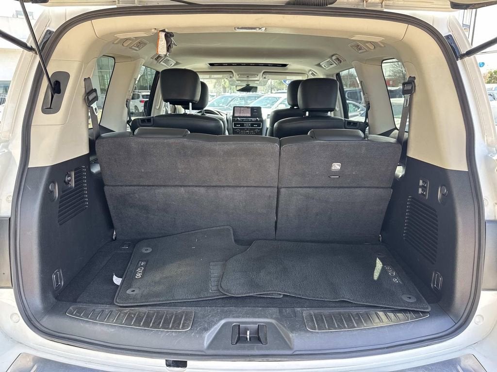 2024 INFINITI QX80 LUXE