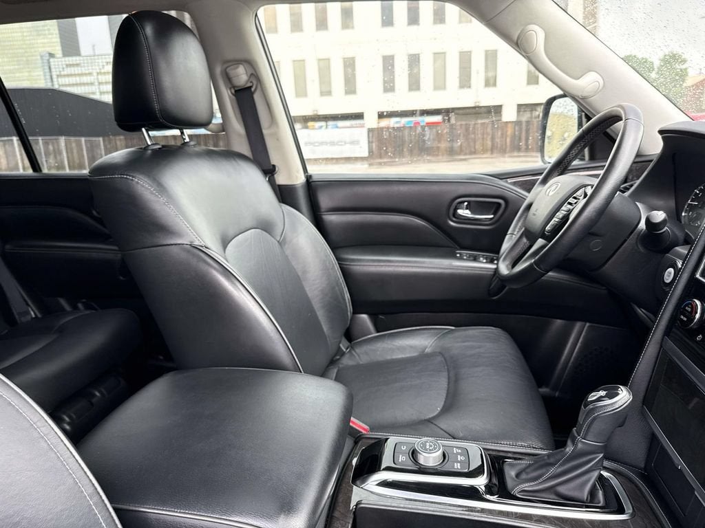 2024 INFINITI QX80 LUXE